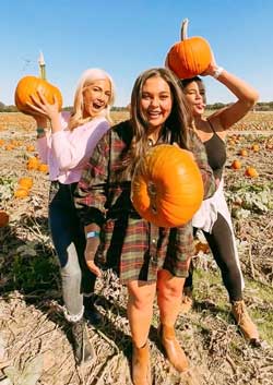 pumpkin patch women